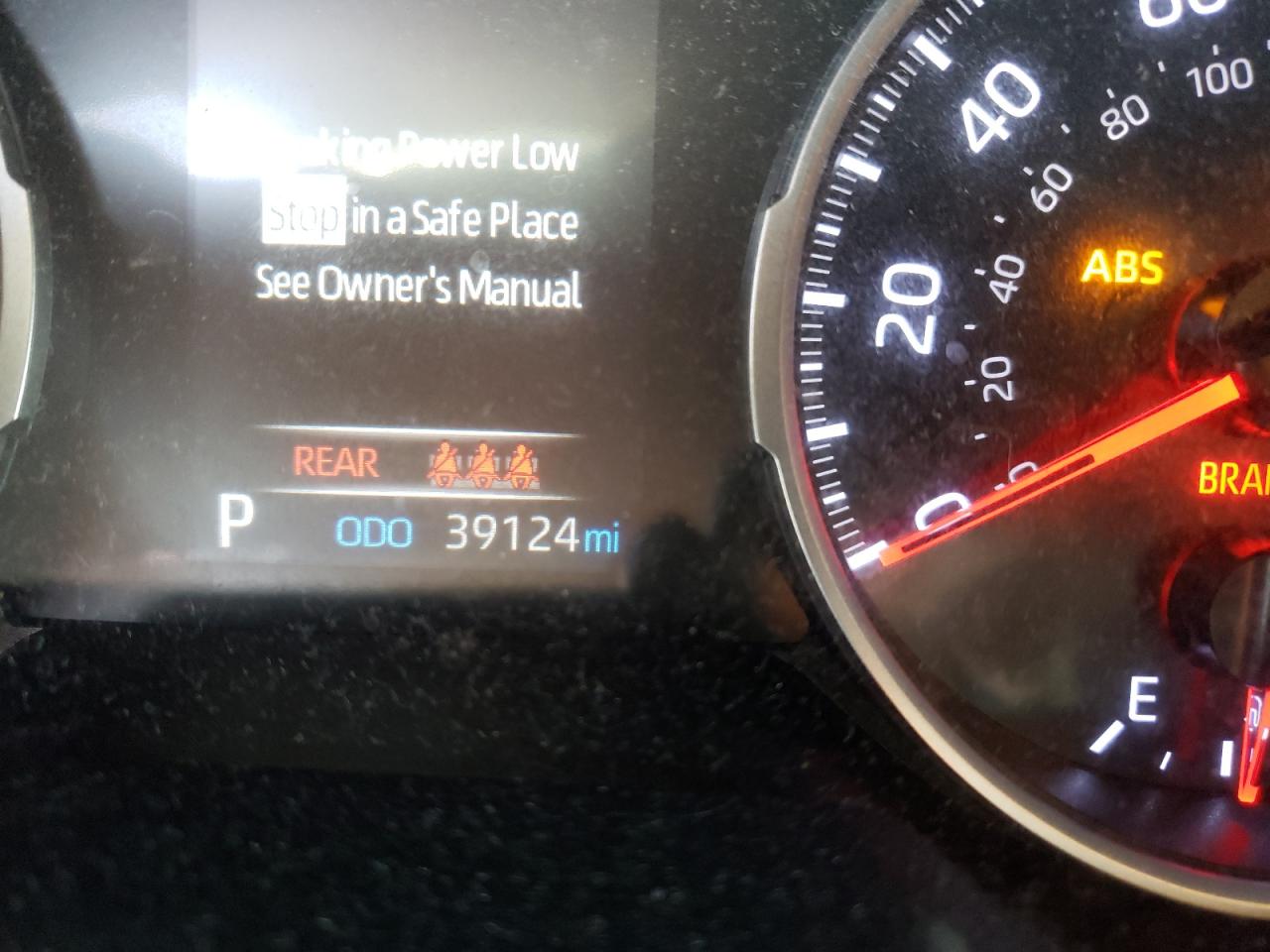 Photo 8 from auction – 2020 TOYOTA RAV4 LE with VIN JTMF1RFV2LD056811