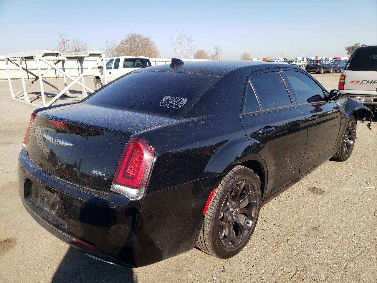 Photo 4 from auction – 2019 CHRYSLER 300 S with VIN 2C3CCABG9KH648136