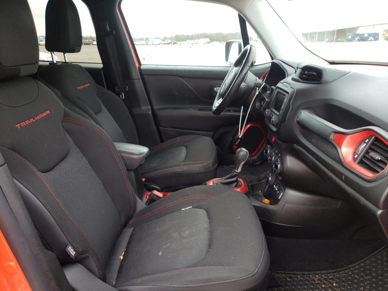 Photo 5 from auction – 2017 JEEP RENEGADE T with VIN ZACCJBCB8HPF70448