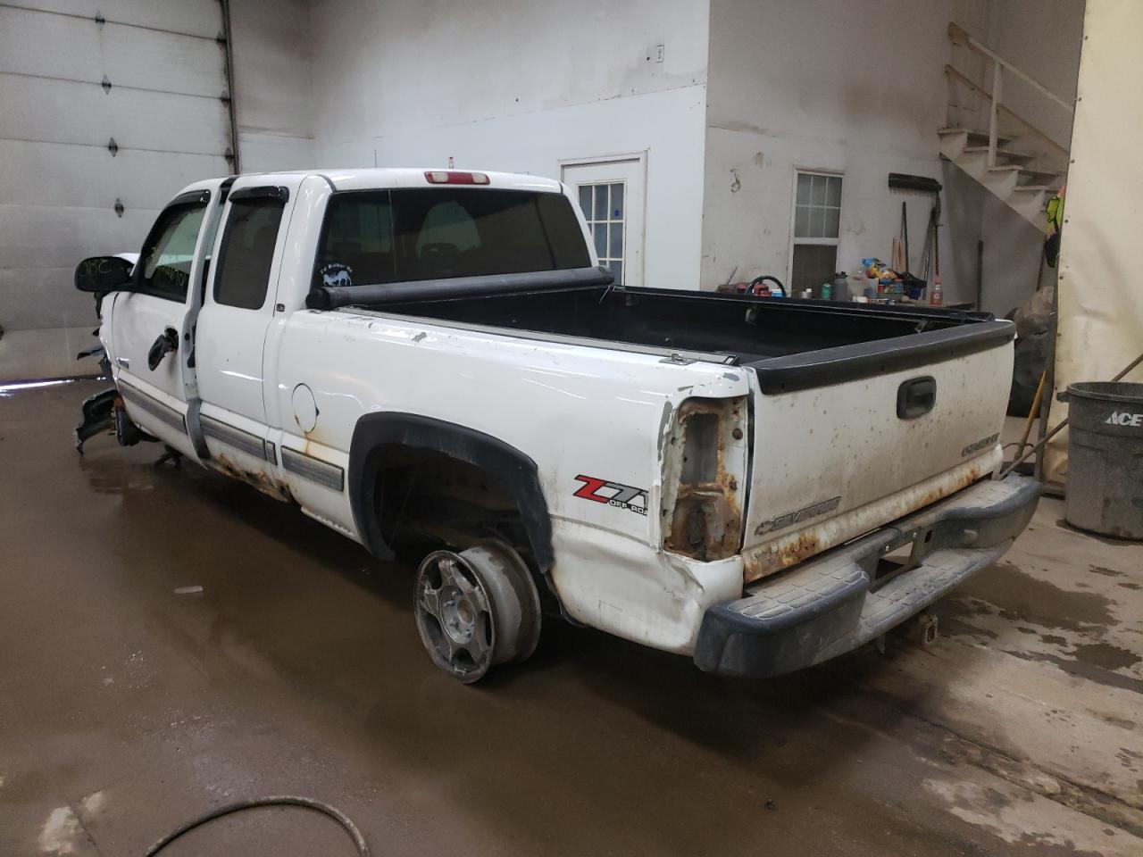 Photo 3 from auction – 2002 CHEVROLET SILVERADO with VIN 2GCEK19T521305097