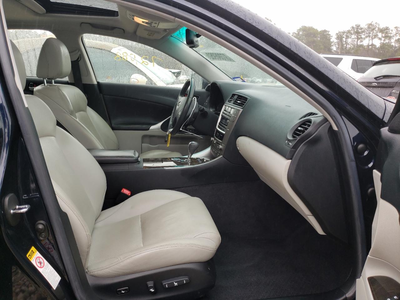 Photo 5 from auction – 2009 LEXUS IS 250 with VIN JTHBK262795107102