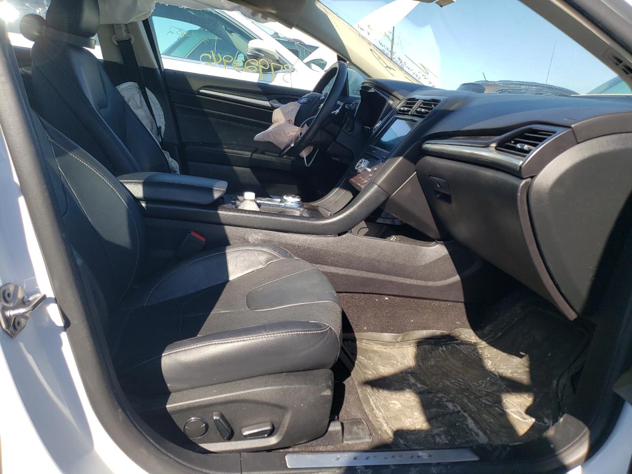 Photo 5 from auction – 2019 FORD FUSION TIT with VIN 3FA6P0D95KR106161
