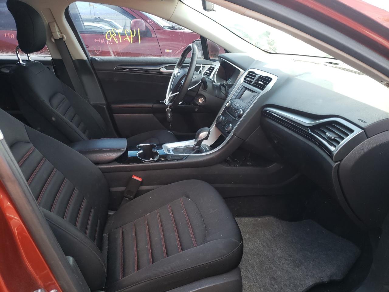 Photo 5 from auction – 2014 FORD FUSION SE with VIN 3FA6P0HD0ER268735
