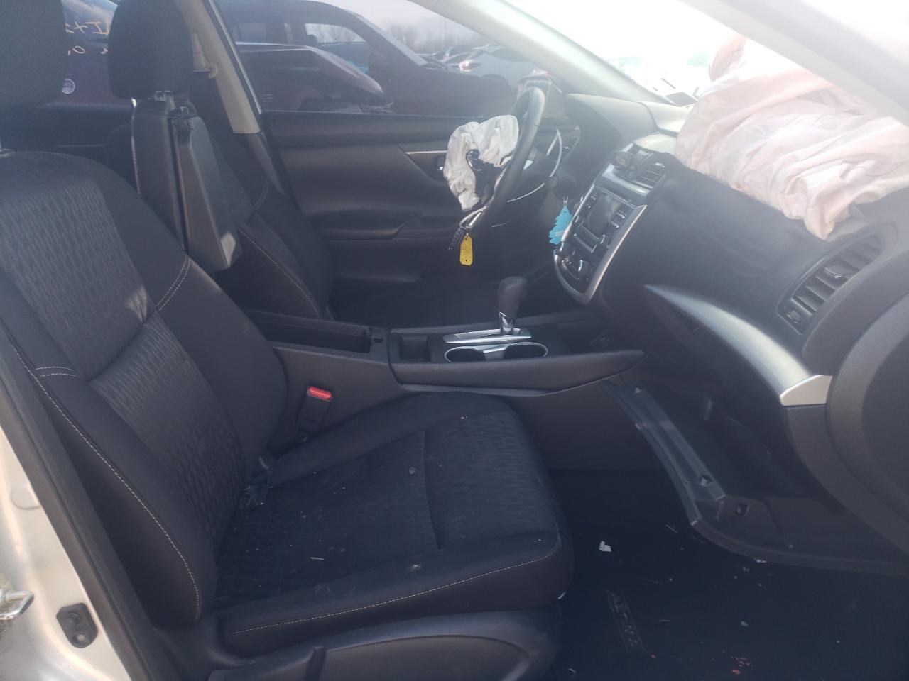 Photo 5 from auction – 2017 NISSAN ALTIMA 2.5 with VIN 1N4AL3AP5HC269331