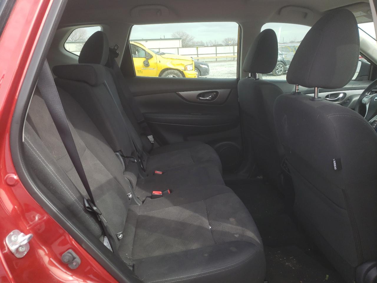 Photo 6 from auction – 2016 NISSAN ROGUE S with VIN KNMAT2MT1GP680634