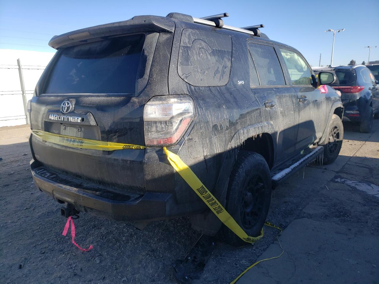Photo 4 from auction – 2019 TOYOTA 4RUNNER SR with VIN JTEBU5JR9K5664998