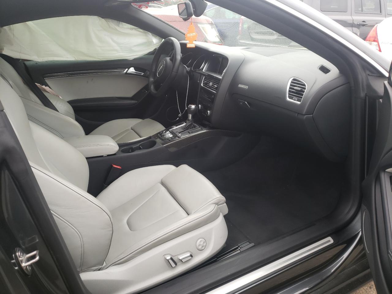 Photo 5 from auction – 2013 AUDI RS5 with VIN WUAC6AFR6DA903229