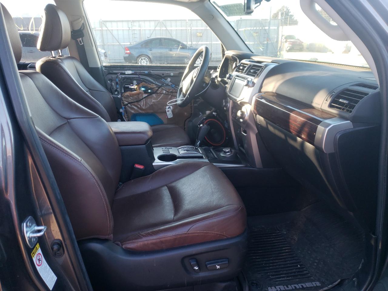 Photo 5 from auction – 2016 TOYOTA 4RUNNER SR with VIN JTEBU5JR9G5366166