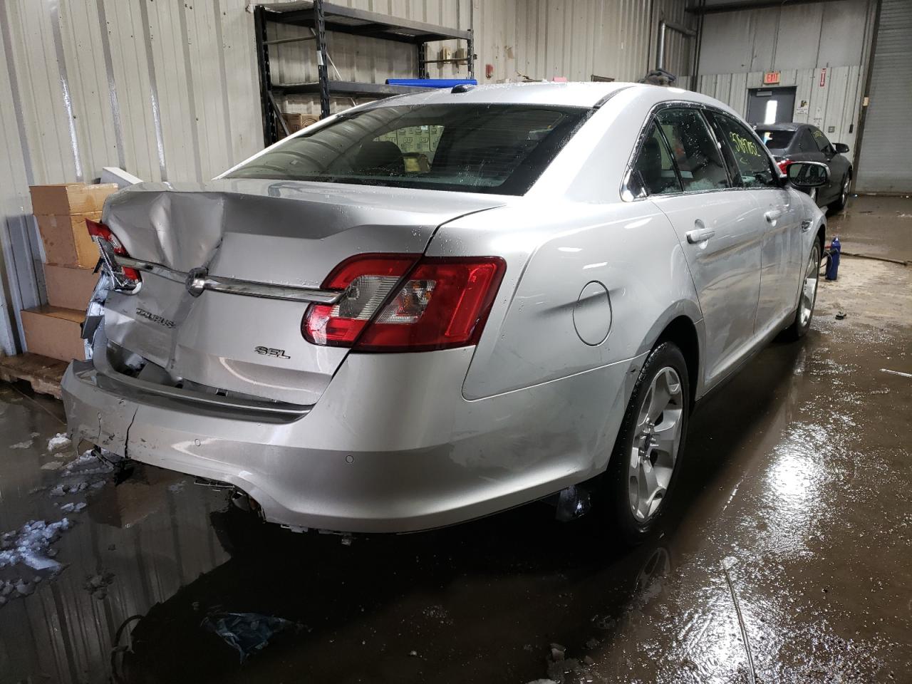 Foto 4 de la subasta – 2010 FORD TAURUS SEL con VIN 1FAHP2EW0AG149000