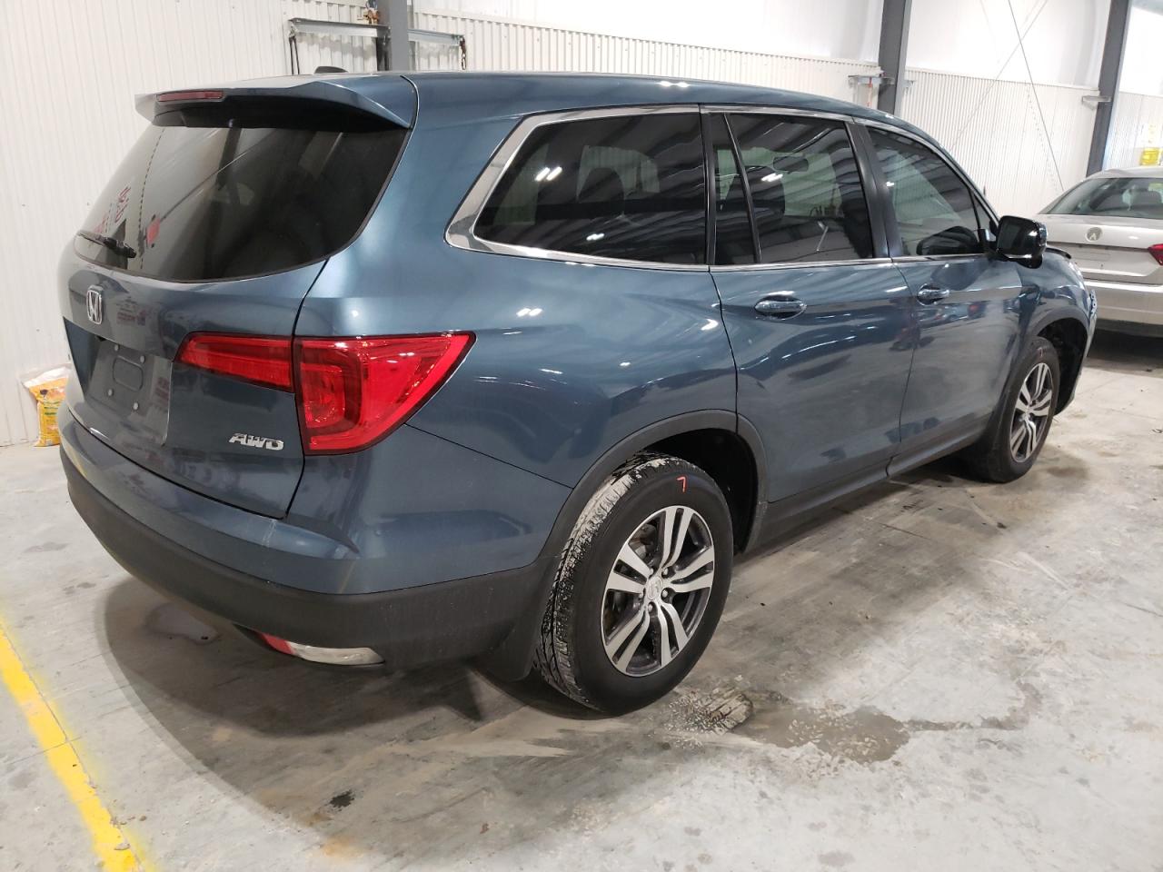 Photo 4 from auction – 2018 HONDA PILOT EX with VIN 5FNYF6H38JB066902