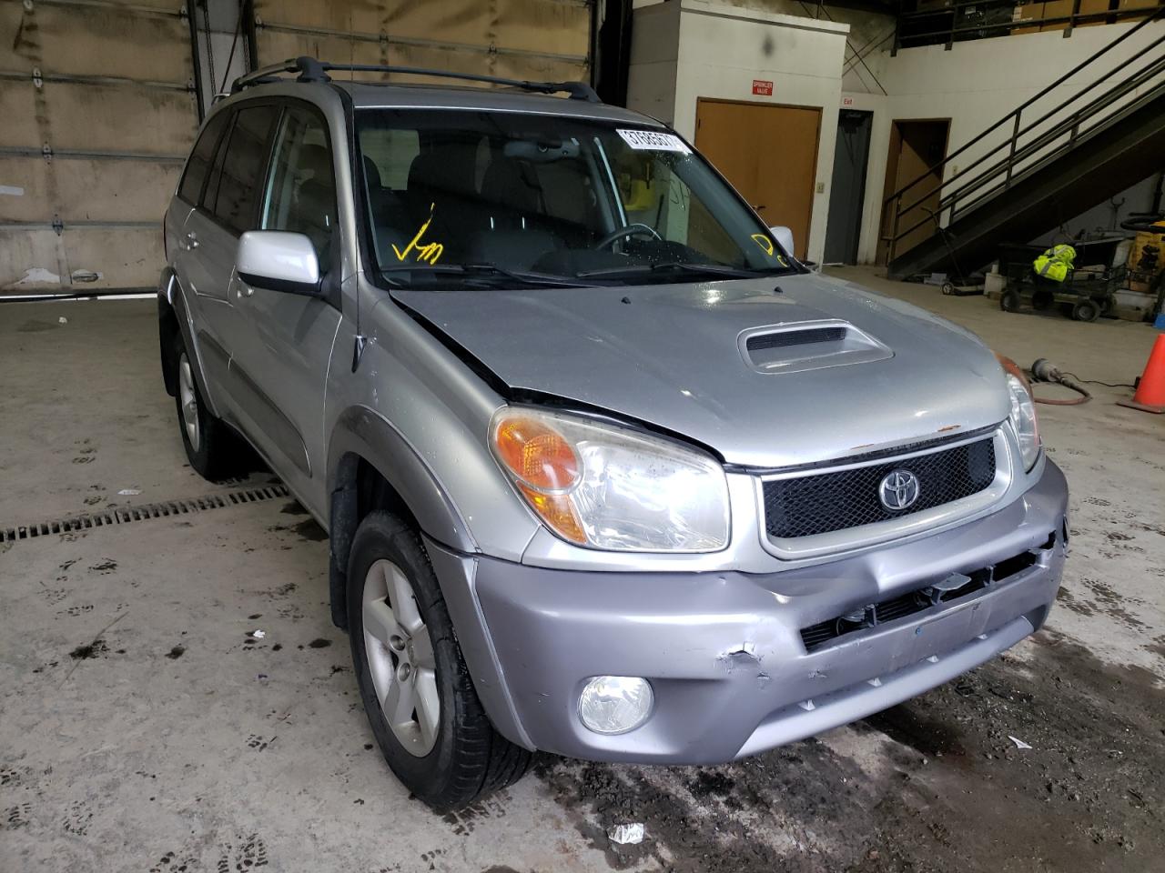 TOYOTA RAV4 2005 with VIN JTEHD20V556026334 - Photo from auction