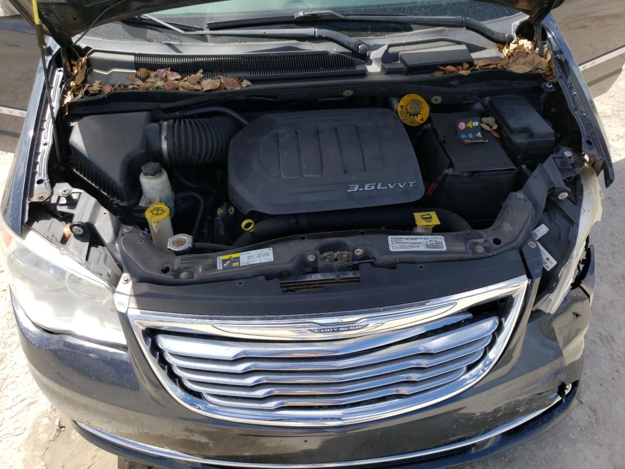 Photo 7 from auction – 2014 CHRYSLER TOWN & COU with VIN 2C4RC1CG4ER198267