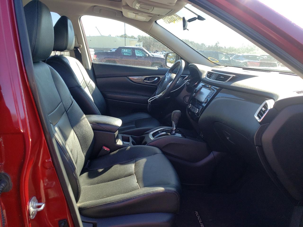 Photo 5 from auction – 2015 NISSAN ROGUE S with VIN 5N1AT2MVXFC911405