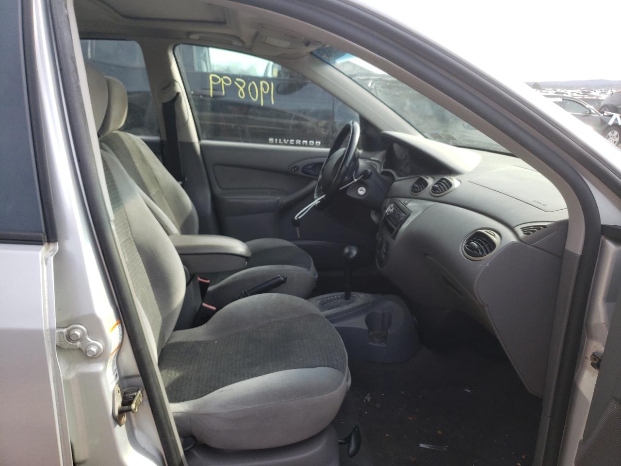 Photo 5 from auction – 2002 FORD FOCUS ZX5 with VIN 3FAHP37302R228945