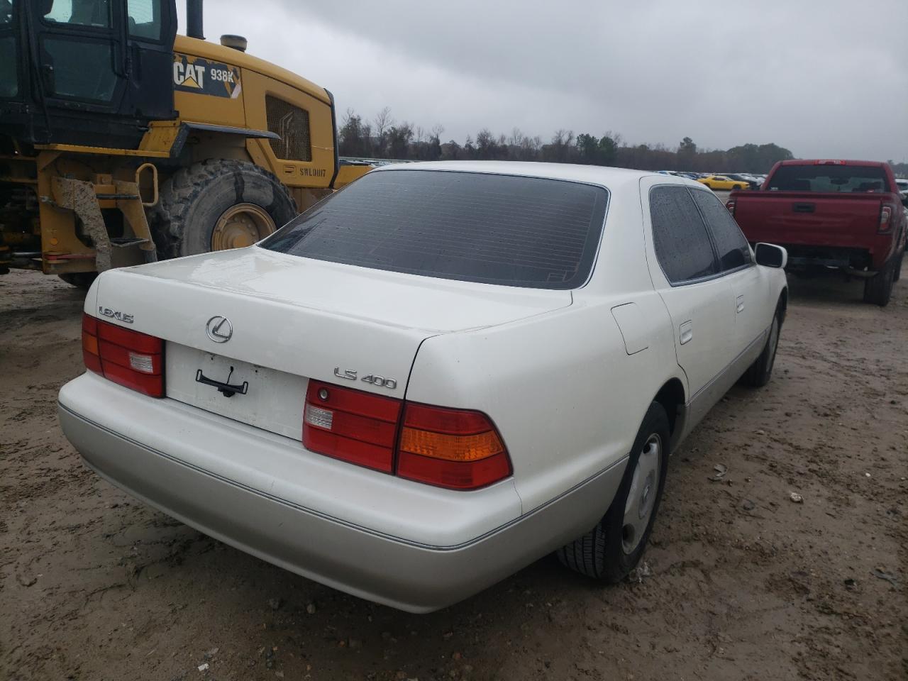Photo 4 from auction – 2000 LEXUS LS 400 with VIN JT8BH28F1Y0173199