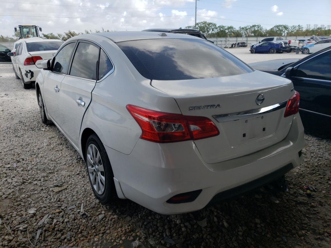 Photo 3 from auction – 2017 NISSAN SENTRA with VIN 3N1AB7AP5HY229152