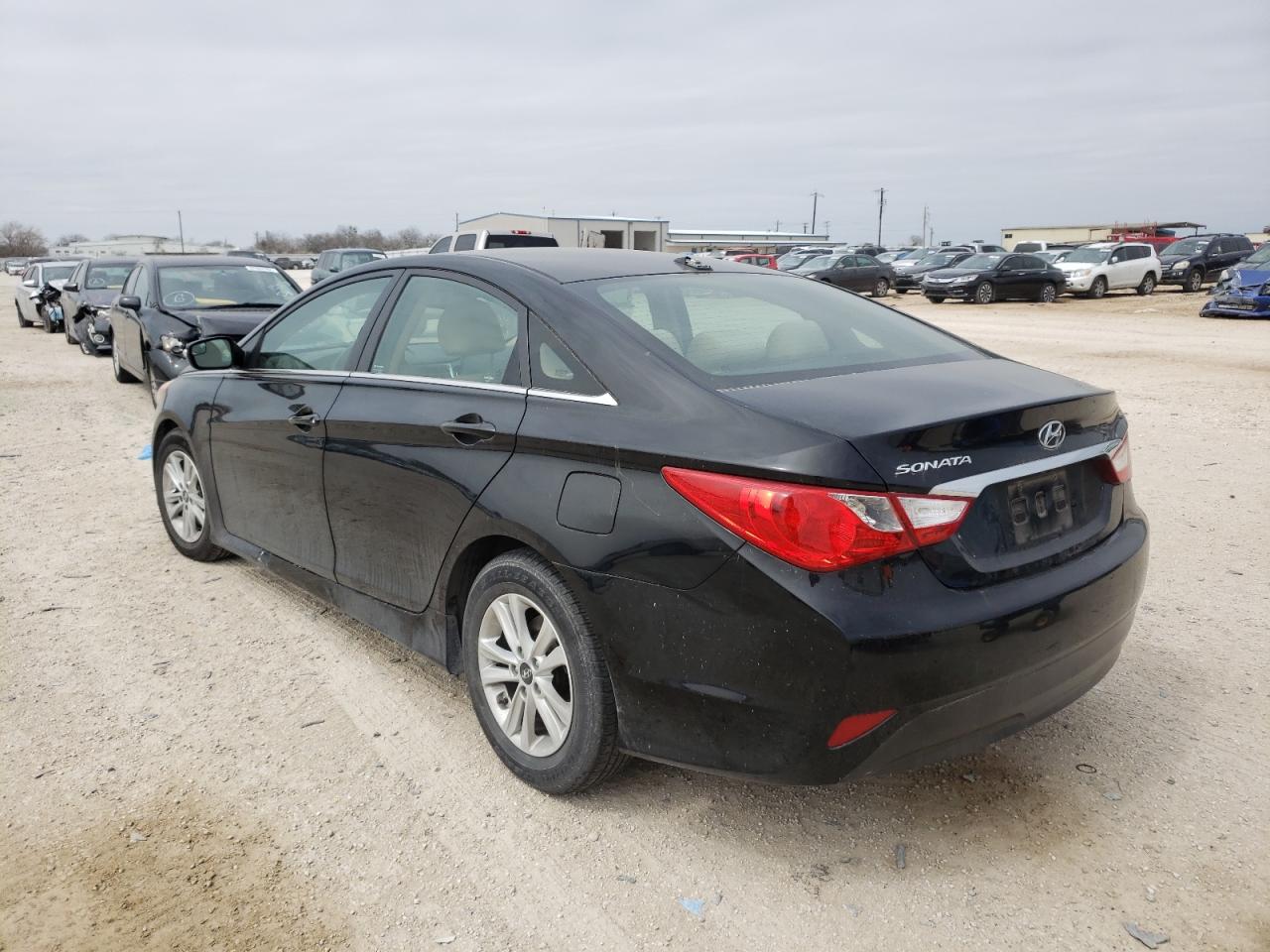 Photo 3 from auction – 2014 HYUNDAI SONATA GLS with VIN 5NPEB4AC3EH819305