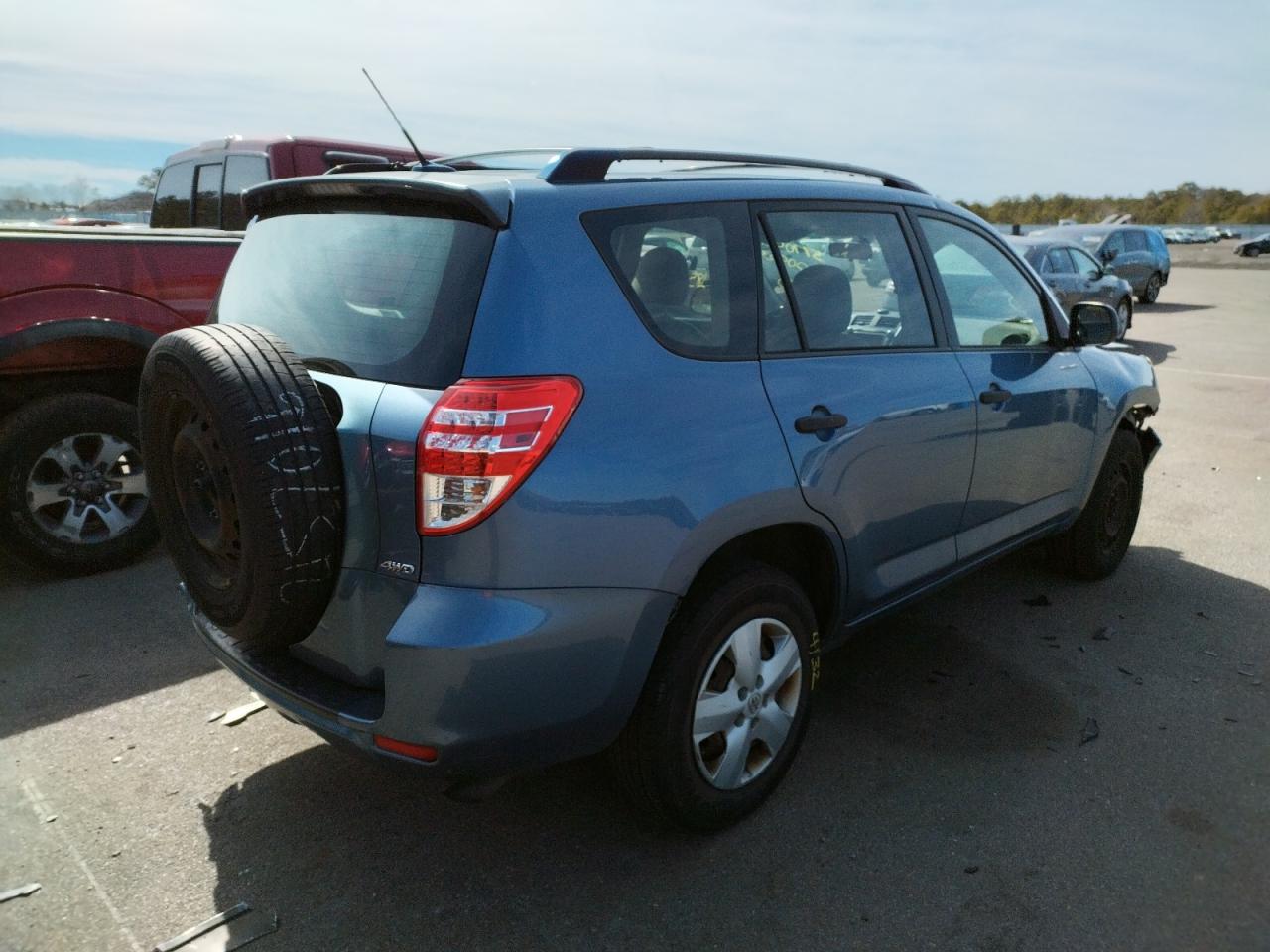 Photo 4 from auction – 2009 TOYOTA RAV4 with VIN JTMBF33V59D009539