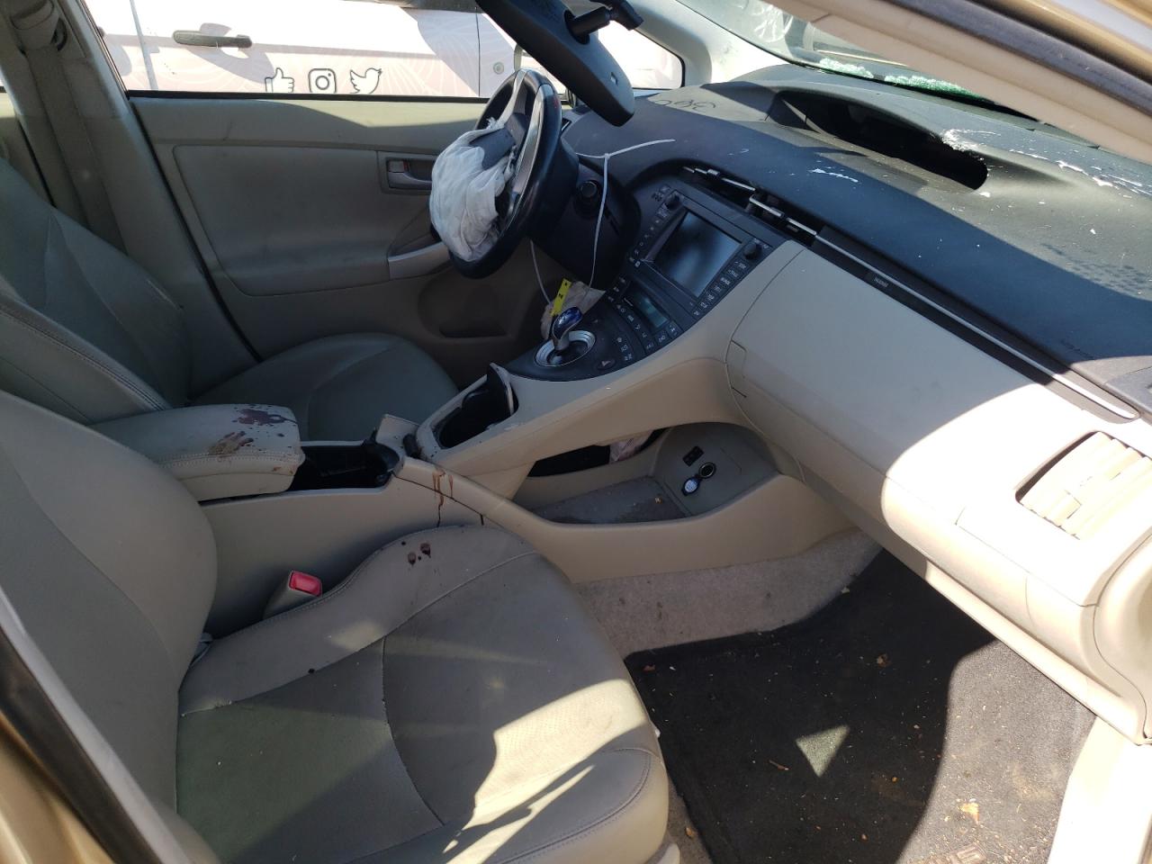 Photo 5 from auction – 2011 TOYOTA PRIUS with VIN JTDKN3DUXB1406468