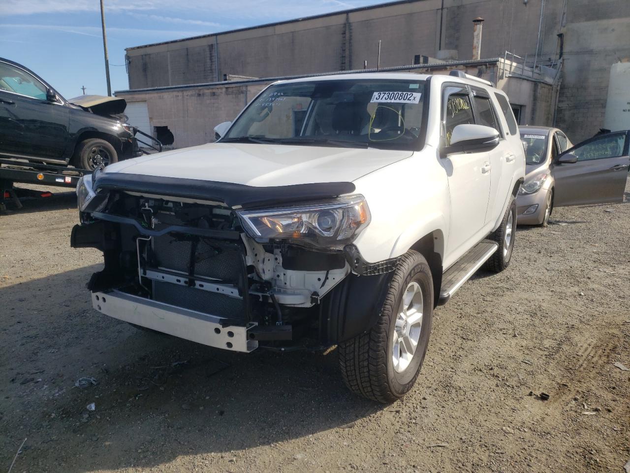 Photo 2 from auction – 2021 TOYOTA 4RUNNER SR with VIN JTENU5JR2M5953477