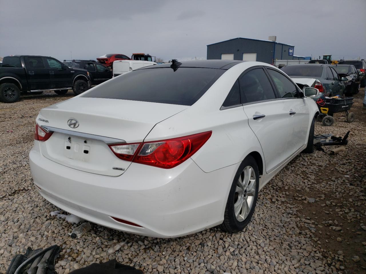 Photo 4 from auction – 2012 HYUNDAI SONATA SE with VIN 5NPEC4AC3CH374770