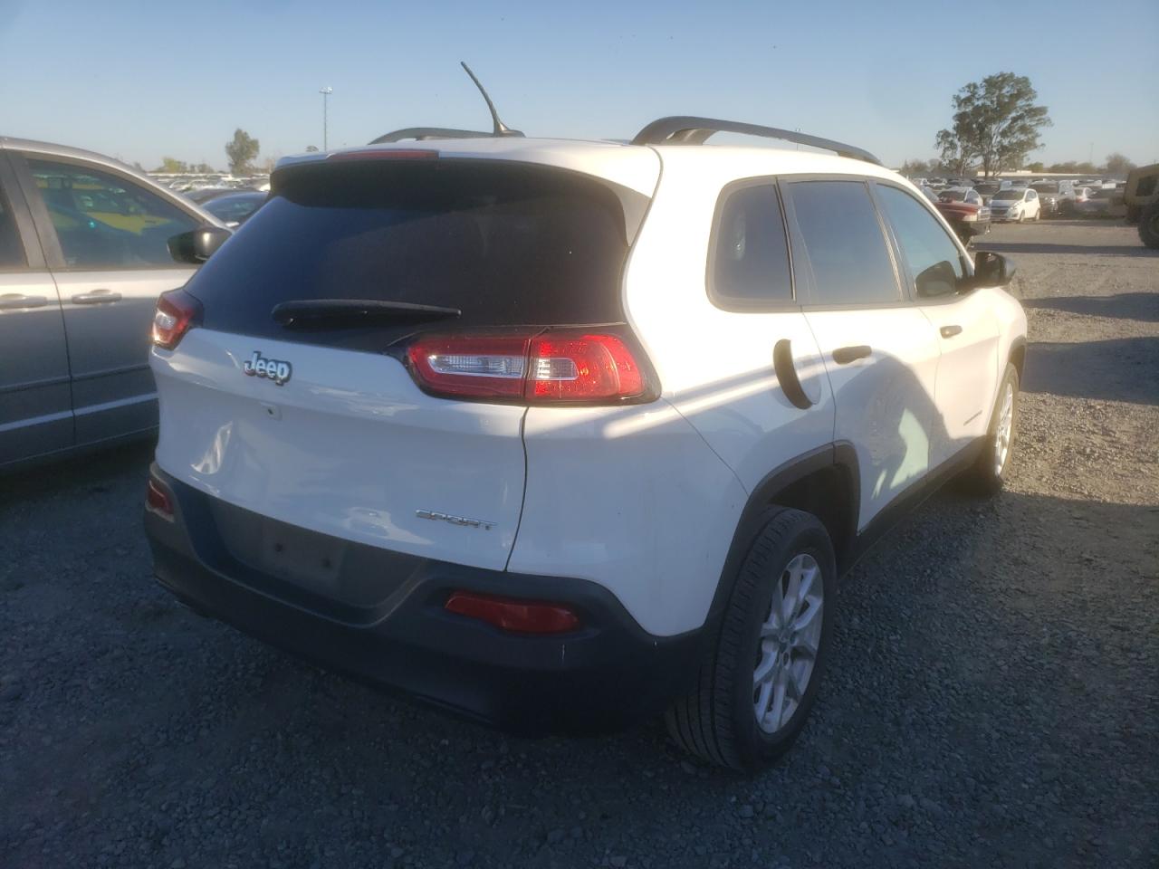 Photo 4 from auction – 2016 JEEP CHEROKEE S with VIN 1C4PJLAB4GW376429