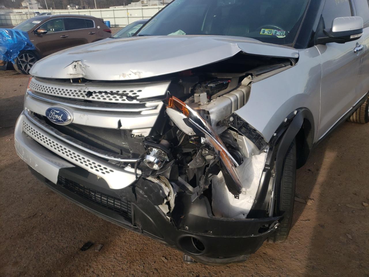 Photo 9 from auction – 2014 FORD EXPLORER L with VIN 1FM5K8F82EGA35984