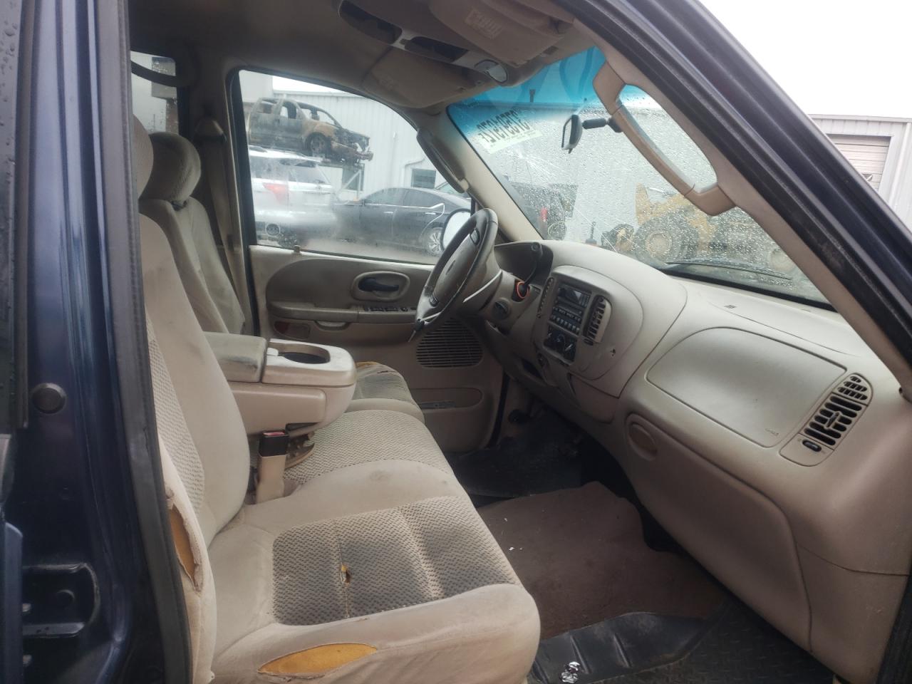 Photo 5 from auction – 2002 FORD F150 SUPER with VIN 1FTRW07L52KD37020