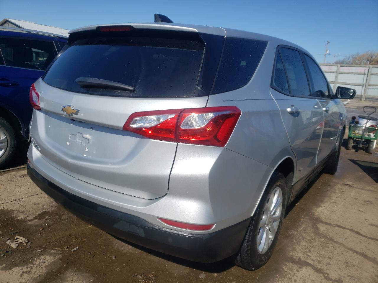 Photo 4 from auction – 2020 CHEVROLET EQUINOX LS with VIN 2GNAXHEVXL6243286