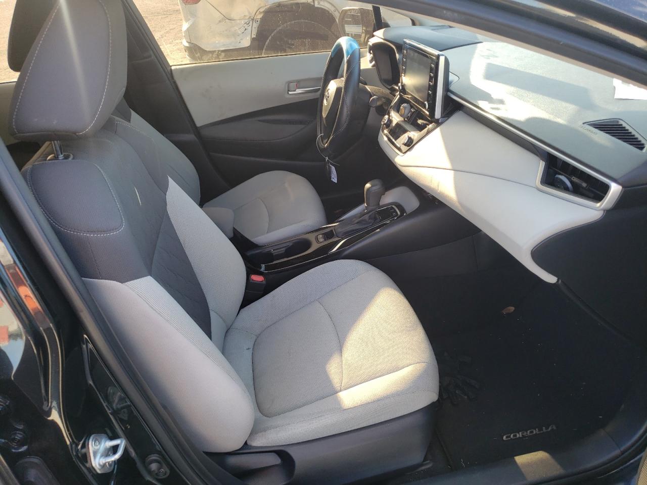Photo 5 from auction – 2020 TOYOTA COROLLA LE with VIN JTDEBRBE2LJ007446