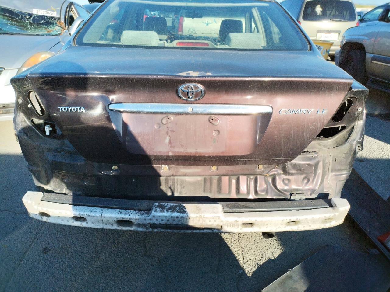 Photo 9 from auction – 2002 TOYOTA CAMRY LE with VIN 4T1BE32K52U588107
