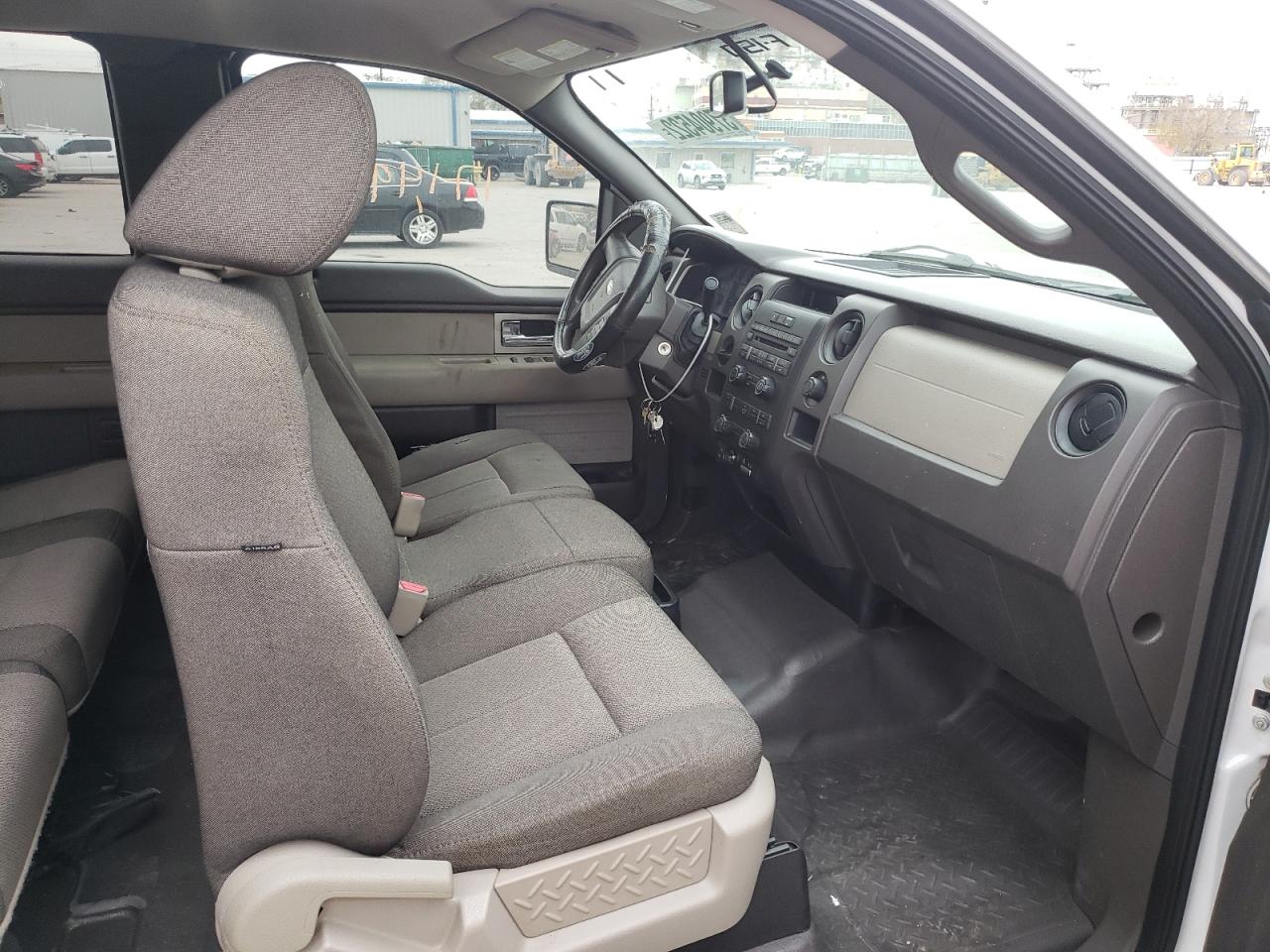 Photo 5 from auction – 2010 FORD F150 SUPER with VIN 1FTEX1CW2AFD39249