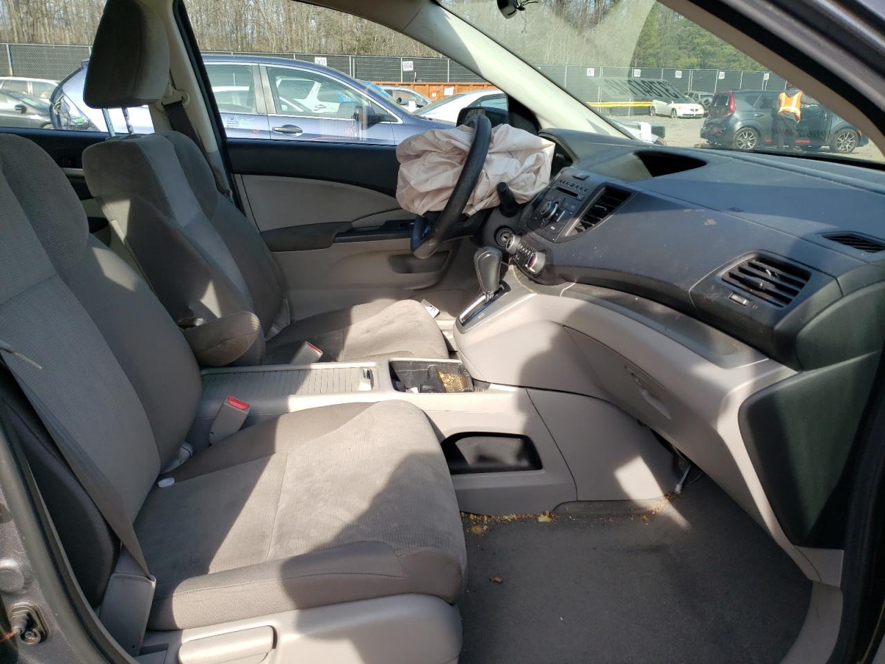Photo 5 from auction – 2014 HONDA CR-V LX with VIN 3CZRM3H33EG703293