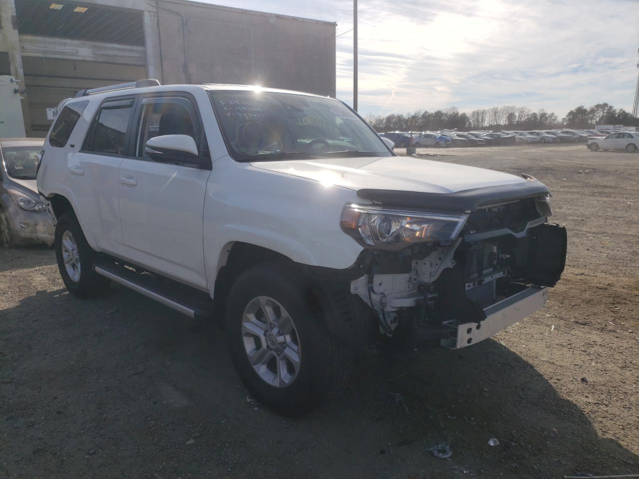 TOYOTA 4RUNNER SR 2021 with VIN JTENU5JR2M5953477 - Photo from auction