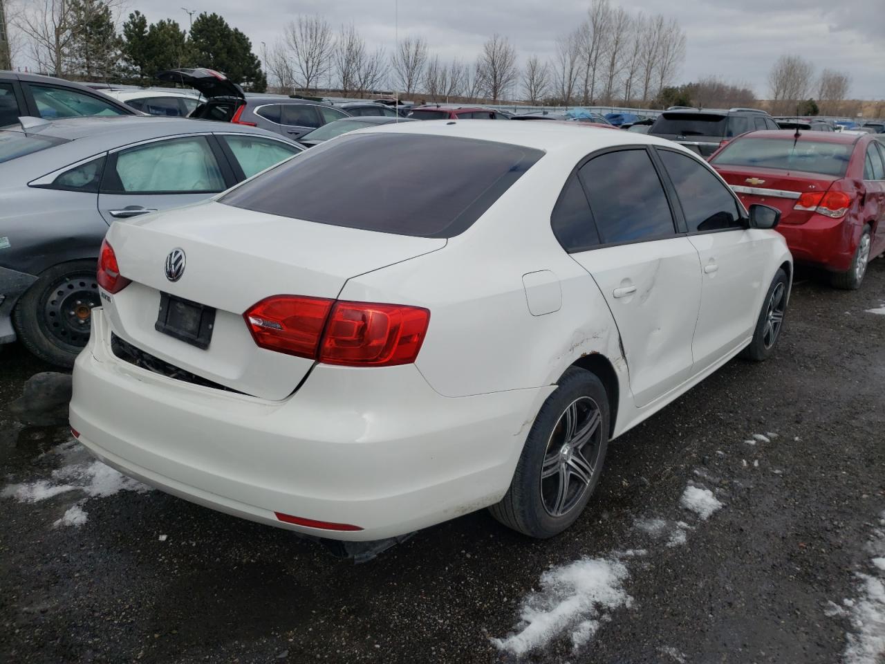 Photo 4 from auction – 2013 VOLKSWAGEN JETTA BASE with VIN 3VW2K7AJ8DM393331