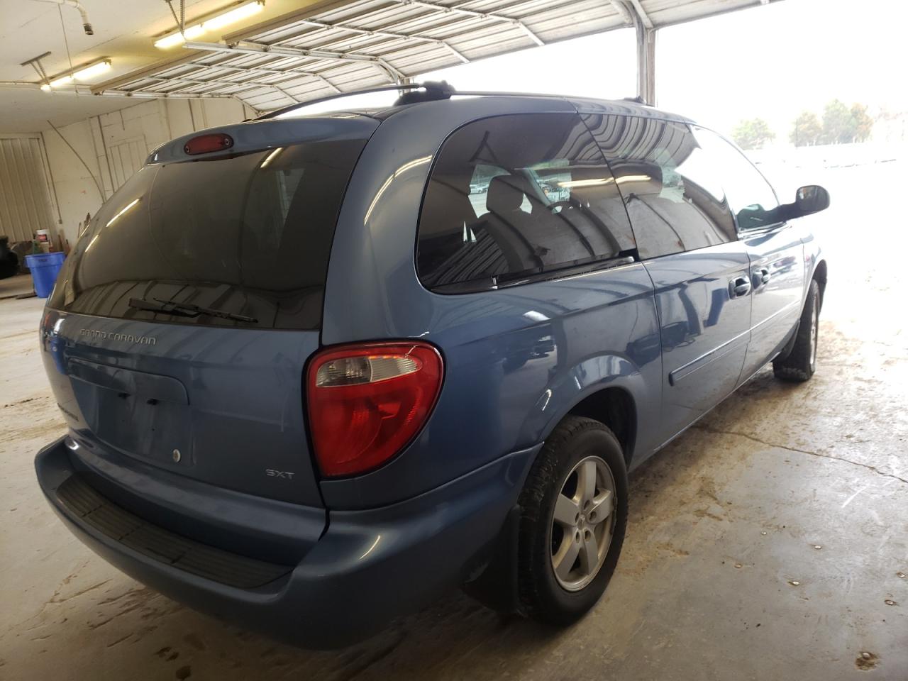 Photo 4 from auction – 2007 DODGE GRAND CARA with VIN 2D4GP44L87R281098