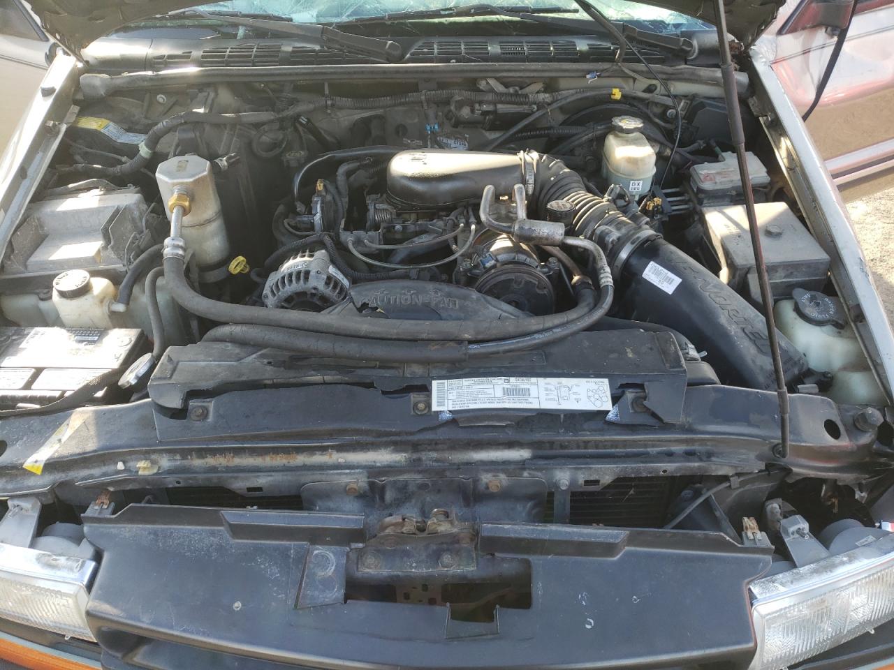 Photo 7 from auction – 2001 CHEVROLET BLAZER with VIN 1GNDT13W01K219889