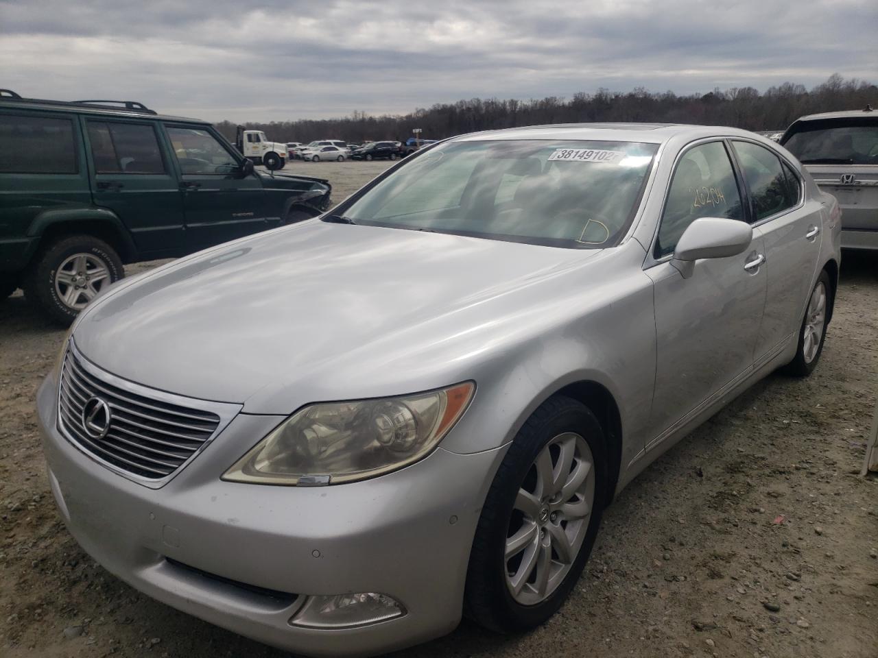 Photo 2 from auction – 2008 LEXUS LS 460 with VIN JTHBL46F985070869