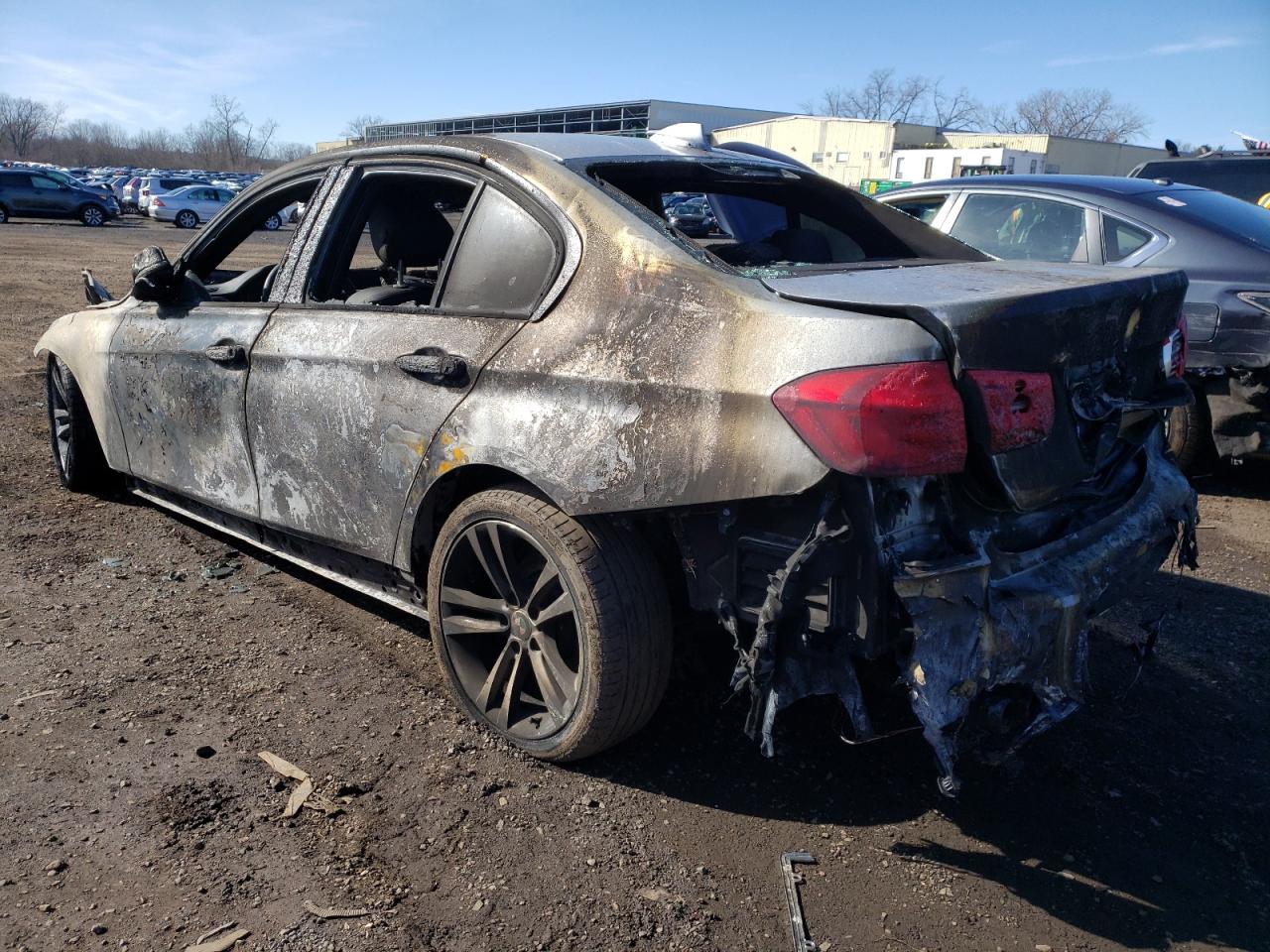 Фото 3 с аукциона – 2016 BMW 328 XI SUL с VIN WBA8E3G55GNU02999