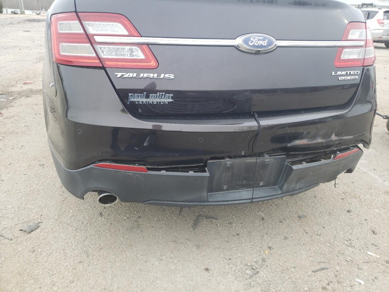 Photo 9 from auction – 2013 FORD TAURUS LIM with VIN 1FAHP2F82DG192516