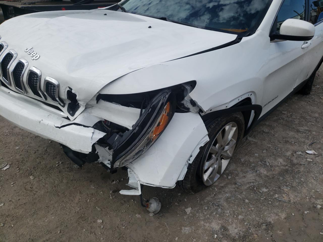 Photo 9 from auction – 2015 JEEP CHEROKEE L with VIN 1C4PJMDS6FW623451