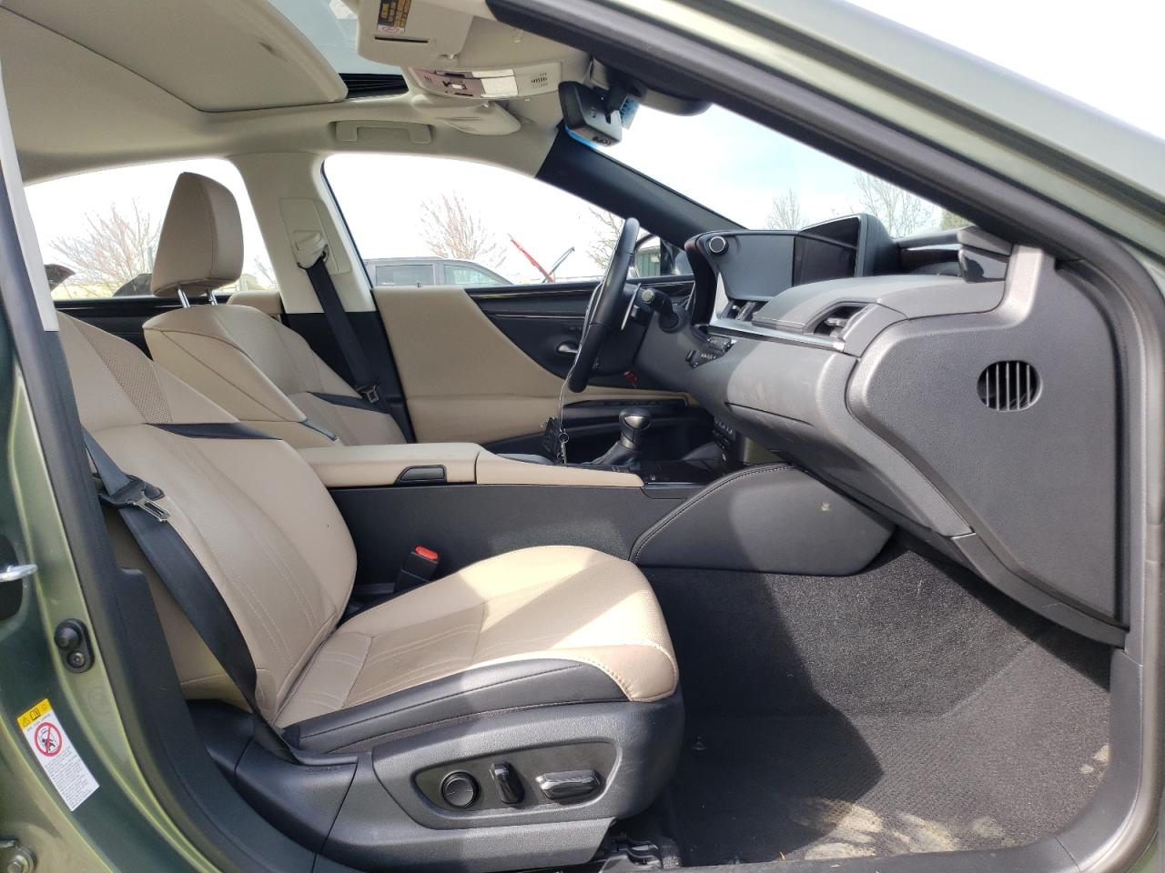 صورة رقم 5 من المزاد - 2019 LEXUS ES 300H مع VIN JTHB21B16K2021780