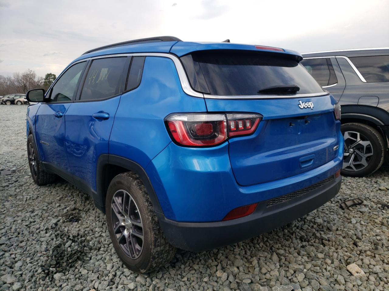 Photo 3 from auction – 2018 JEEP COMPASS LA with VIN 3C4NJCBB3JT227139