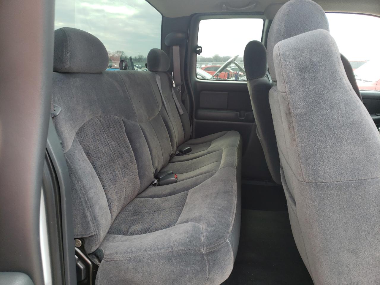 Photo 6 from auction – 2002 CHEVROLET SILVERADO with VIN 2GCEC19V621164426