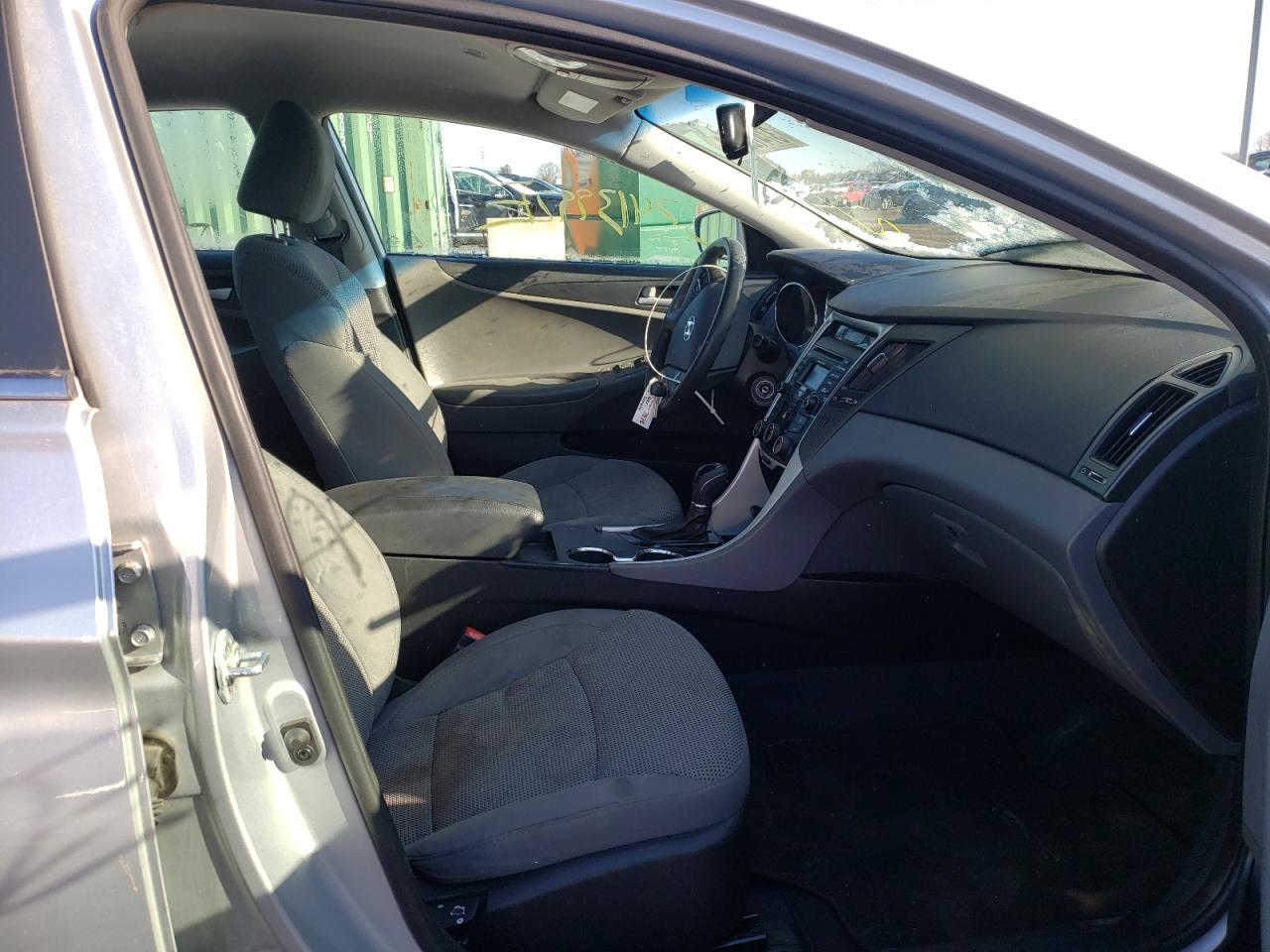 Photo 5 from auction – 2014 HYUNDAI SONATA GLS with VIN 5NPEB4AC0EH896438