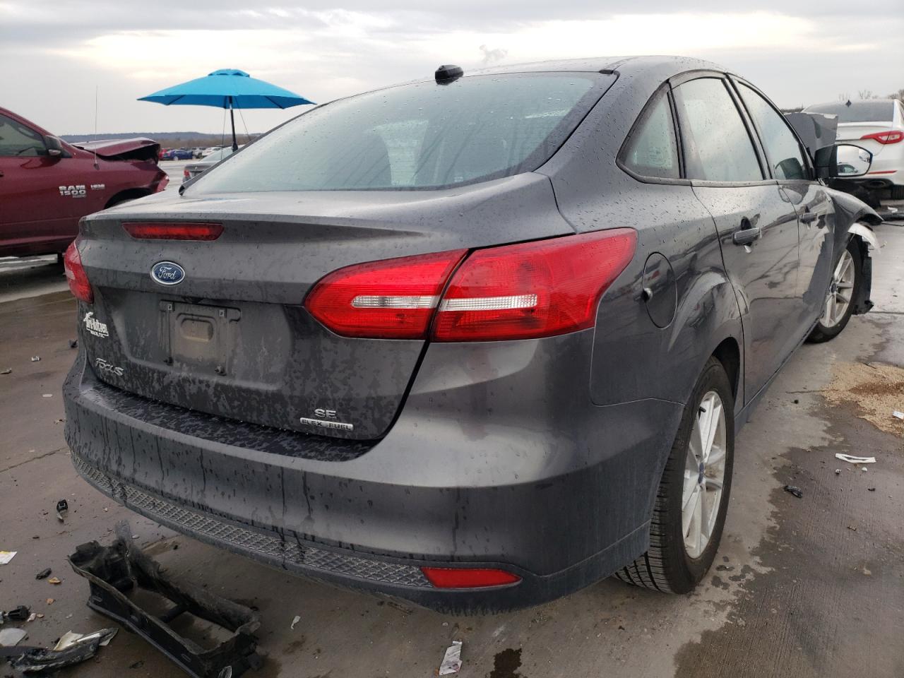 Photo 4 from auction – 2016 FORD FOCUS SE with VIN 1FADP3F26GL343952