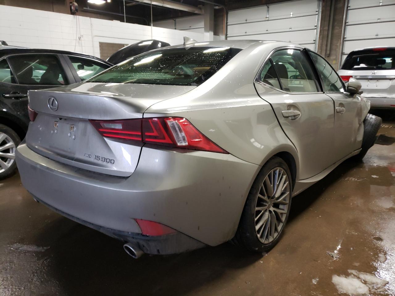 Photo 4 from auction – 2016 LEXUS IS 300 with VIN JTHCM1D28G5007731