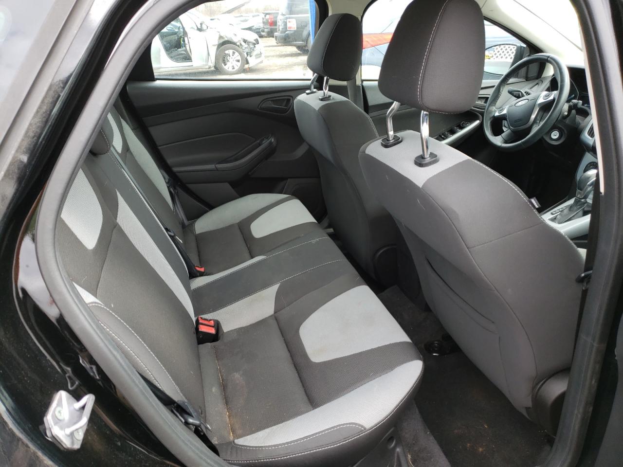 Photo 6 from auction – 2012 FORD FOCUS SE with VIN 1FAHP3F25CL256619