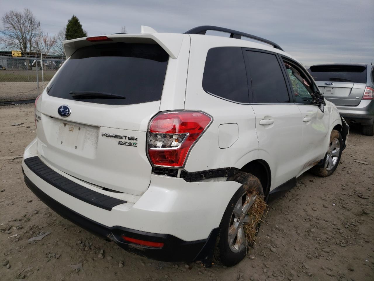 Photo 4 from auction – 2016 SUBARU FORESTER 2 with VIN JF2SJAHC3GH424117