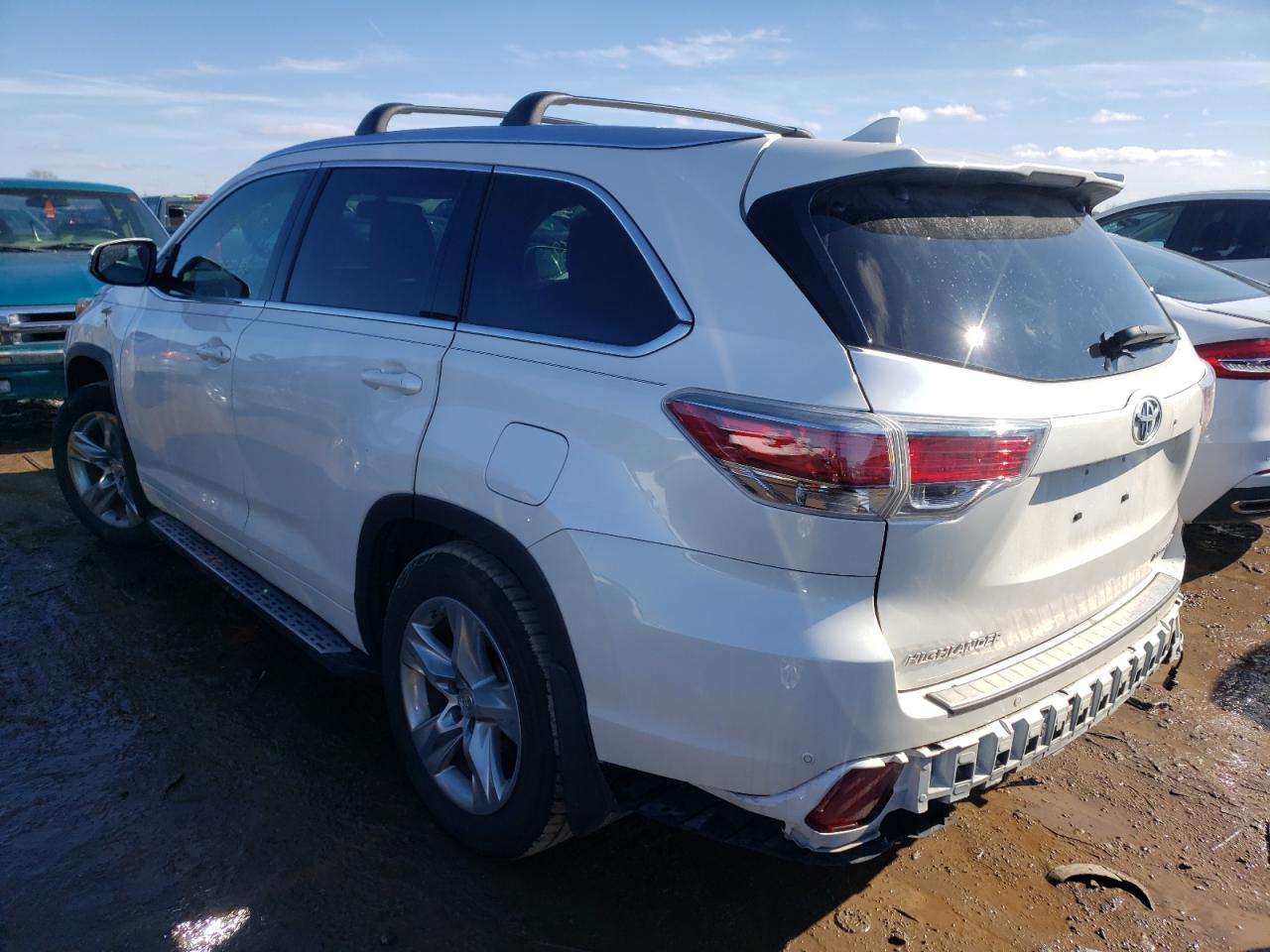Photo 3 from auction – 2015 TOYOTA HIGHLANDER with VIN 5TDDKRFH4FS087291